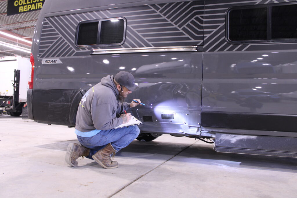Who offers dependable RV repair in Laurel, DE?